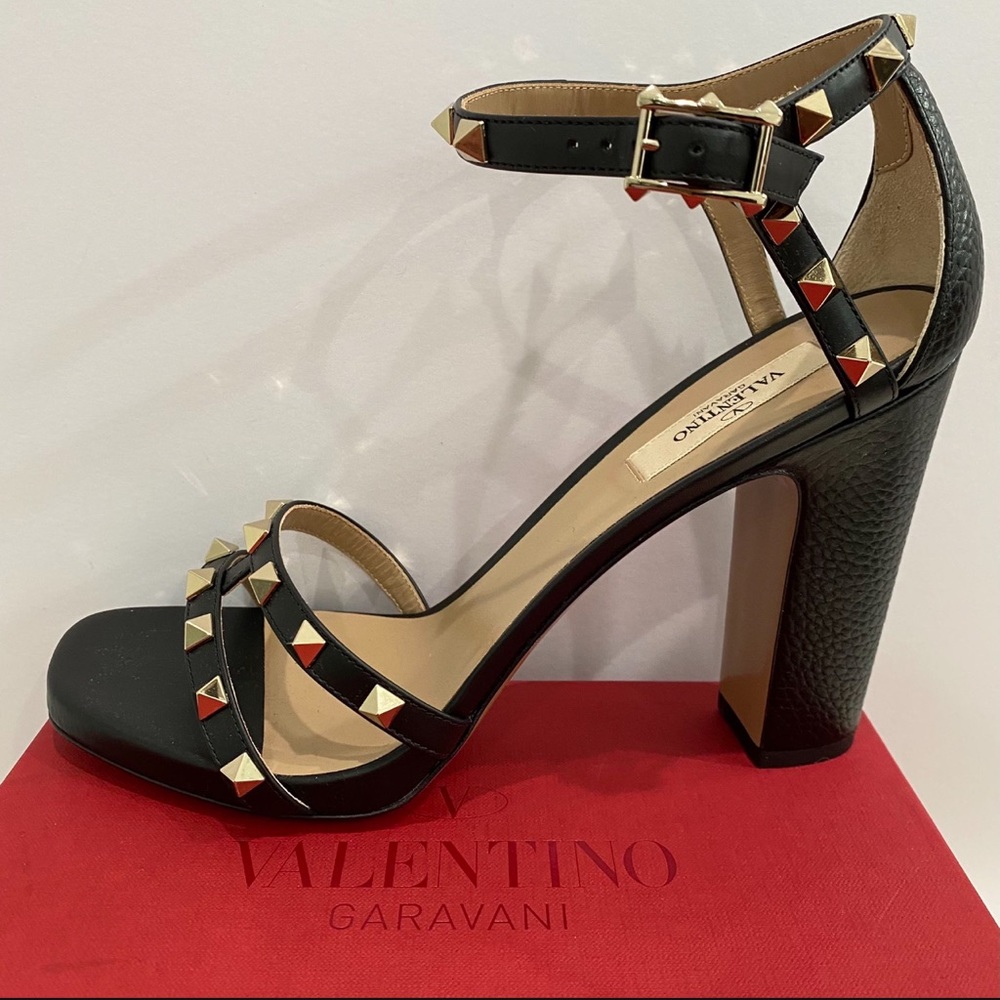 Authentic Valentino Platform Heels- New